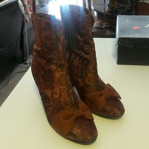 Baci Boots Dapper Cognac size 8